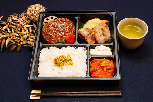 黒トリュフ醤油ハンバーグと炙りMISOチキン